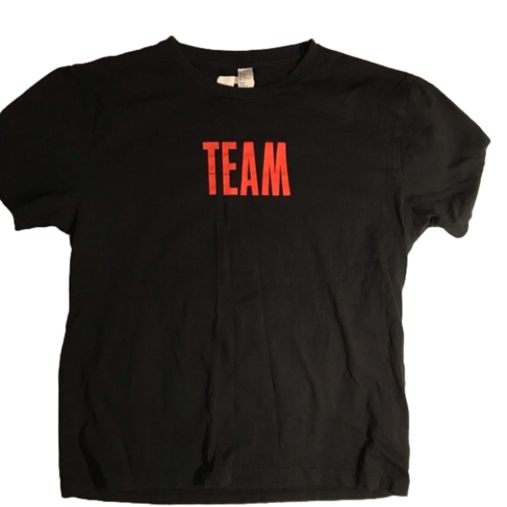 𝅺team Beiber men’s medium T-shirt.  Justin Beiber.  Black.